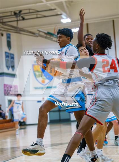 Thumbnail 3 in Irvine vs. Pasadena (CIF-SS Div 2A Round 2) photogallery.