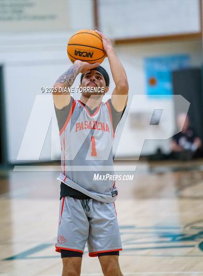 Thumbnail 1 in Irvine vs. Pasadena (CIF-SS Div 2A Round 2) photogallery.
