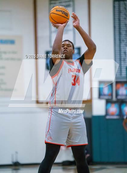 Thumbnail 2 in Irvine vs. Pasadena (CIF-SS Div 2A Round 2) photogallery.