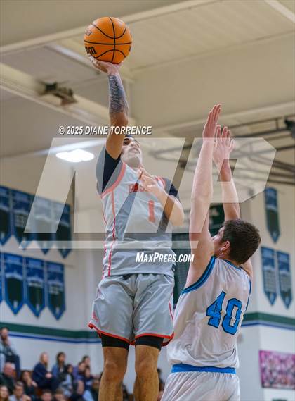 Thumbnail 3 in Irvine vs. Pasadena (CIF-SS Div 2A Round 2) photogallery.
