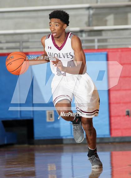 Thumbnail 3 in Mansfield Timberview vs Carver (Thanksgiving Hoopfest) photogallery.