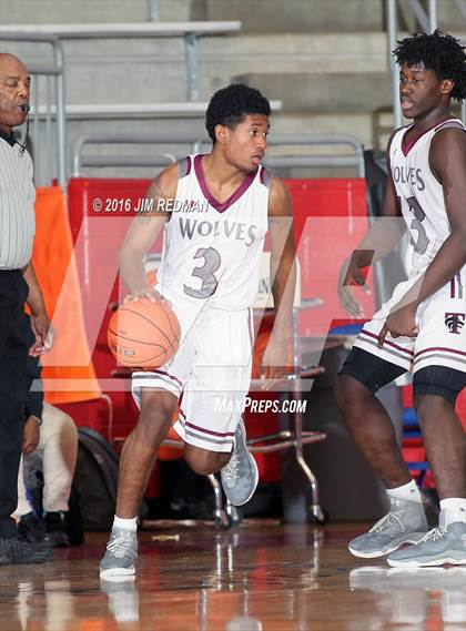 Thumbnail 3 in Mansfield Timberview vs Carver (Thanksgiving Hoopfest) photogallery.
