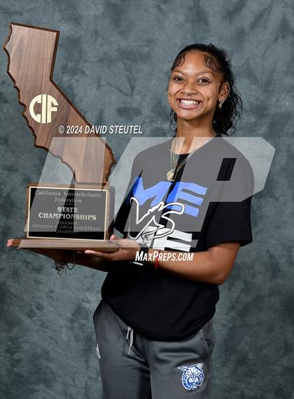 Thumbnail 1 in Oakland (CIF State D5 Awards) photogallery.