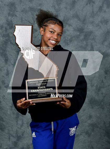 Thumbnail 3 in Oakland (CIF State D5 Awards) photogallery.
