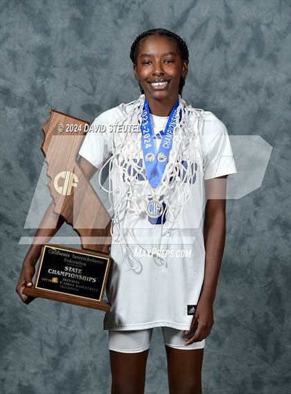 Thumbnail 2 in Oakland (CIF State D5 Awards) photogallery.