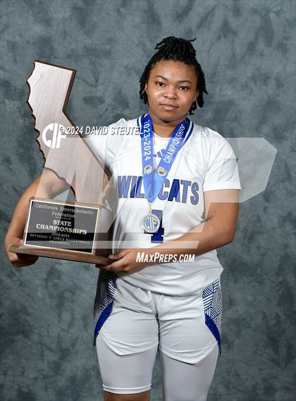 Thumbnail 3 in Oakland (CIF State D5 Awards) photogallery.