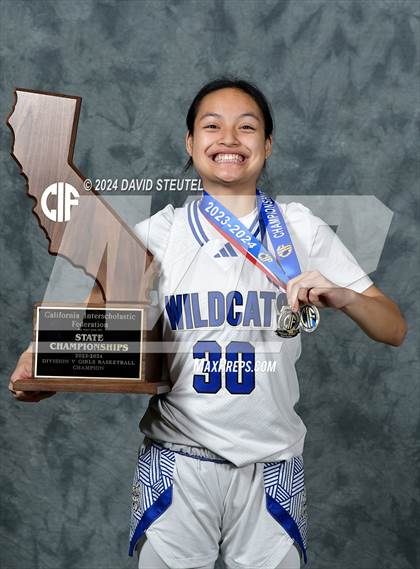 Thumbnail 2 in Oakland (CIF State D5 Awards) photogallery.