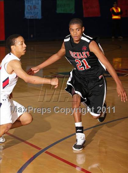 Thumbnail 1 in La Salle vs. Buckley (CIF SS Playoffs) photogallery.