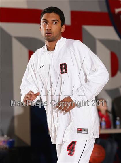 Thumbnail 3 in La Salle vs. Buckley (CIF SS Playoffs) photogallery.
