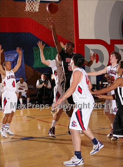 Thumbnail 2 in La Salle vs. Buckley (CIF SS Playoffs) photogallery.