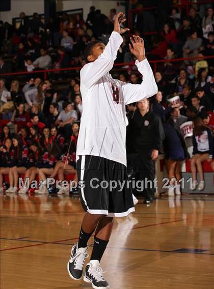 Thumbnail 2 in La Salle vs. Buckley (CIF SS Playoffs) photogallery.