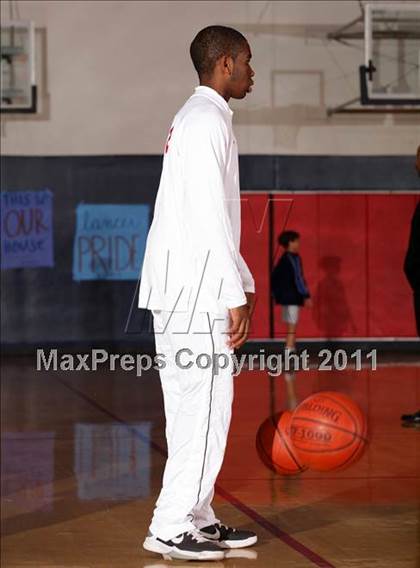 Thumbnail 2 in La Salle vs. Buckley (CIF SS Playoffs) photogallery.