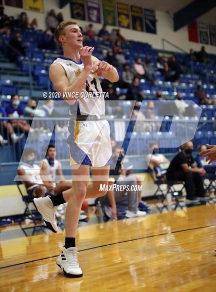 Thumbnail 1 in TMI-Episcopal @ Blanco photogallery.