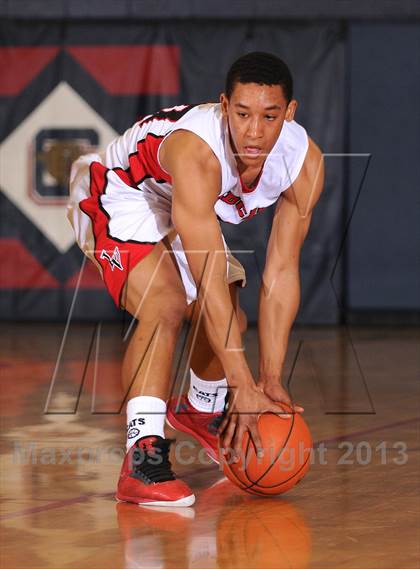 Thumbnail 3 in Clark vs. Las Vegas (Las Vegas Hoop Fest) photogallery.