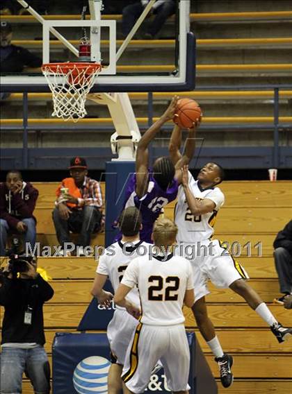 Thumbnail 1 in Sacramento @ Bishop O'Dowd (MLK Classic) photogallery.