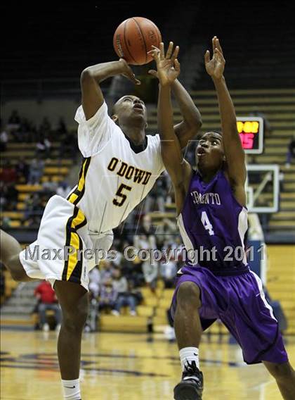Thumbnail 2 in Sacramento @ Bishop O'Dowd (MLK Classic) photogallery.