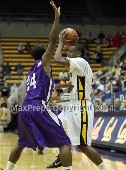 Thumbnail 1 in Sacramento @ Bishop O'Dowd (MLK Classic) photogallery.