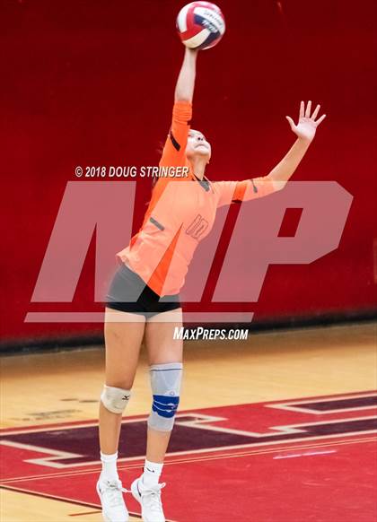Thumbnail 1 in California vs. James Logan (NCS Div 1 Semi-Final Playoffs) photogallery.