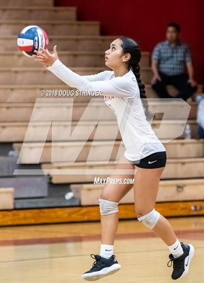 Thumbnail 2 in California vs. James Logan (NCS Div 1 Semi-Final Playoffs) photogallery.