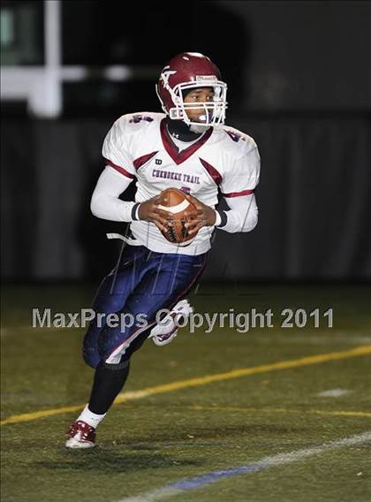Thumbnail 2 in Cherokee Trail vs. ThunderRidge (CHSAA 5A Playoffs) photogallery.