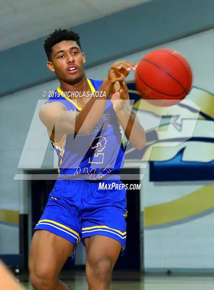 Thumbnail 1 in Long Beach Poly vs. Bishop Amat (St. John Bosco-Gahr Classic) photogallery.