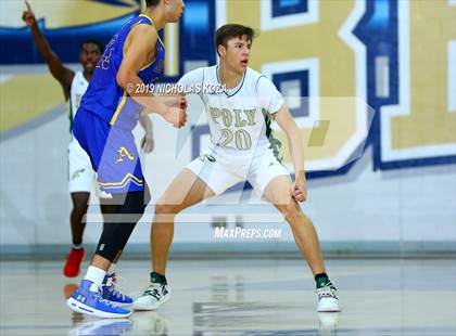 Thumbnail 2 in Long Beach Poly vs. Bishop Amat (St. John Bosco-Gahr Classic) photogallery.