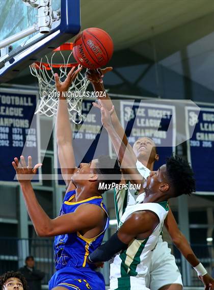 Thumbnail 3 in Long Beach Poly vs. Bishop Amat (St. John Bosco-Gahr Classic) photogallery.