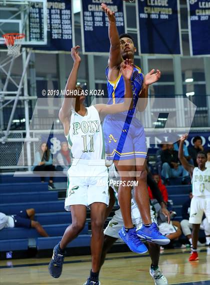 Thumbnail 1 in Long Beach Poly vs. Bishop Amat (St. John Bosco-Gahr Classic) photogallery.