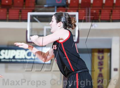Thumbnail 1 in Cleburne vs. Martin (Fantasy of Lights Tournament) photogallery.
