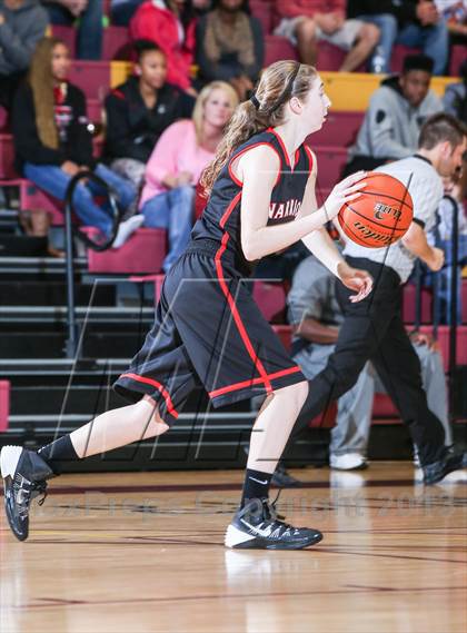 Thumbnail 2 in Cleburne vs. Martin (Fantasy of Lights Tournament) photogallery.