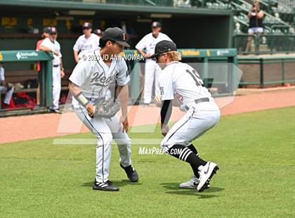 Thumbnail 3 in Cypress Woods vs. Rockwall-Heath (UIL 6A Region 2 Semifinal - Game 3) photogallery.