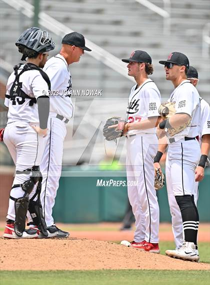 Thumbnail 2 in Cypress Woods vs. Rockwall-Heath (UIL 6A Region 2 Semifinal - Game 3) photogallery.