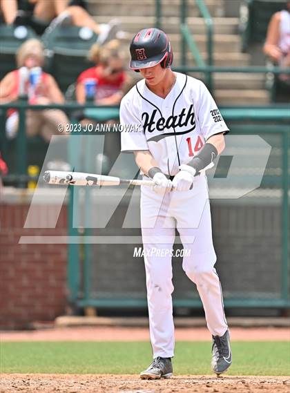 Thumbnail 3 in Cypress Woods vs. Rockwall-Heath (UIL 6A Region 2 Semifinal - Game 3) photogallery.