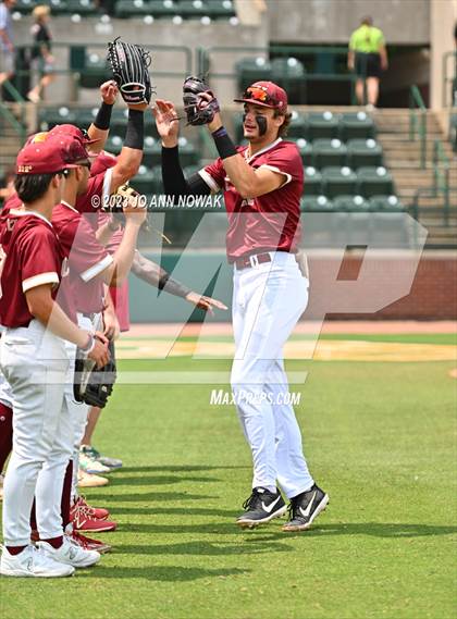 Thumbnail 3 in Cypress Woods vs. Rockwall-Heath (UIL 6A Region 2 Semifinal - Game 3) photogallery.