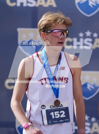 Thumbnail 3 in CHSAA 3A Cross Country Final photogallery.