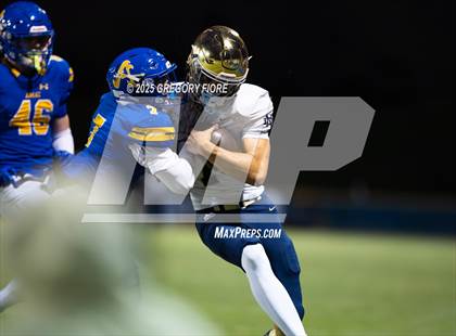 Thumbnail 1 in Notre Dame (SO) @ Bishop Amat photogallery.