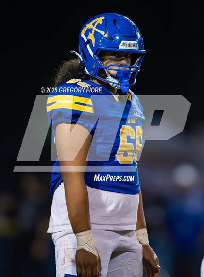 Thumbnail 2 in Notre Dame (SO) @ Bishop Amat photogallery.
