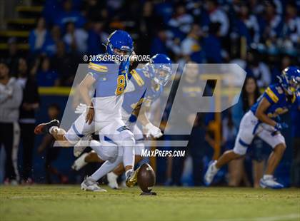 Thumbnail 1 in Notre Dame (SO) @ Bishop Amat photogallery.