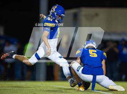 Thumbnail 3 in Notre Dame (SO) @ Bishop Amat photogallery.