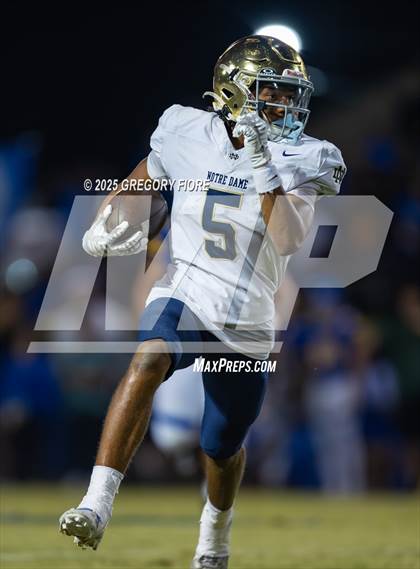 Thumbnail 3 in Notre Dame (SO) @ Bishop Amat photogallery.