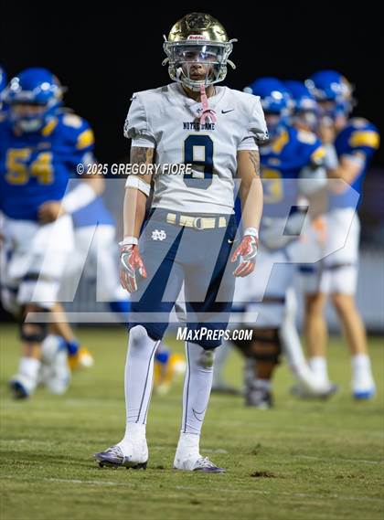 Thumbnail 1 in Notre Dame (SO) @ Bishop Amat photogallery.