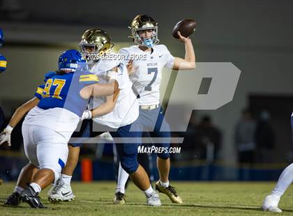 Thumbnail 1 in Notre Dame (SO) @ Bishop Amat photogallery.