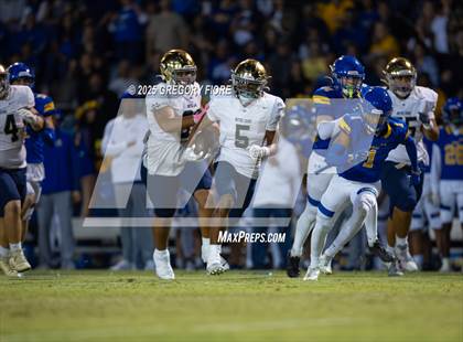 Thumbnail 3 in Notre Dame (SO) @ Bishop Amat photogallery.