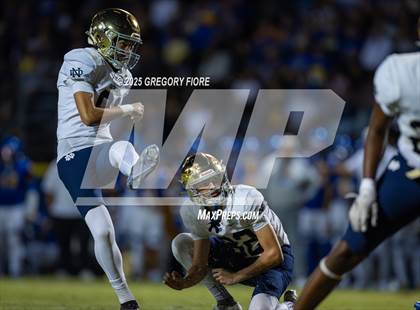 Thumbnail 2 in Notre Dame (SO) @ Bishop Amat photogallery.
