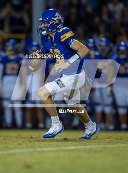 Thumbnail 1 in Notre Dame (SO) @ Bishop Amat photogallery.