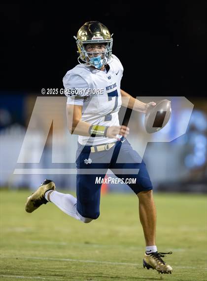 Thumbnail 1 in Notre Dame (SO) @ Bishop Amat photogallery.