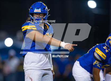 Thumbnail 3 in Notre Dame (SO) @ Bishop Amat photogallery.