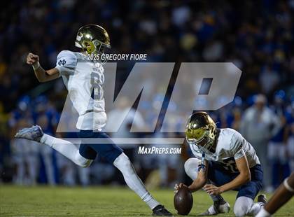 Thumbnail 1 in Notre Dame (SO) @ Bishop Amat photogallery.