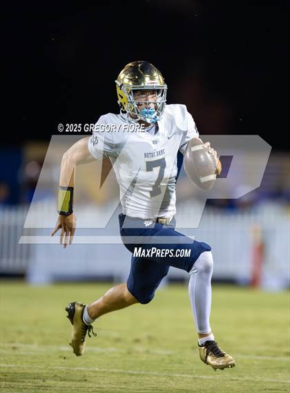 Thumbnail 3 in Notre Dame (SO) @ Bishop Amat photogallery.