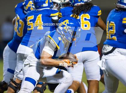 Thumbnail 2 in Notre Dame (SO) @ Bishop Amat photogallery.